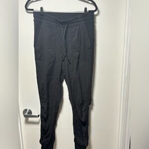 Lululemon Dance studio joggers. Size 8 inseam 28